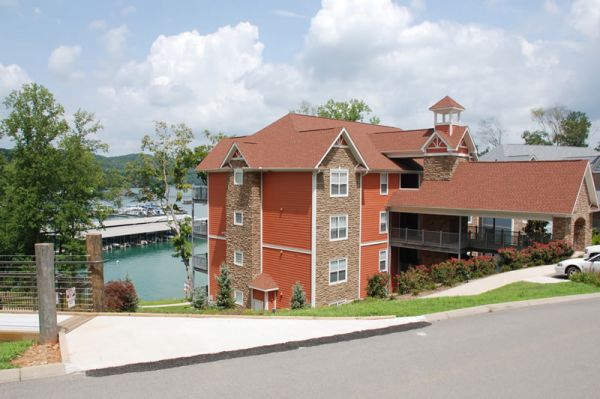 Yacht Club Condos